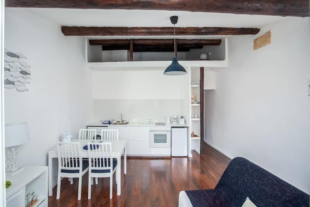 דירות מרסיי Au Coeur Du Panier Avec Terrasse 2 A 4 Personnes Climatisation מראה חיצוני תמונה